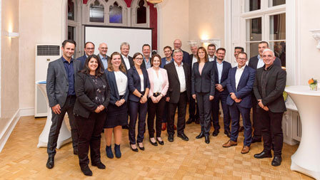 Ein Stahlband, das einmal um den Äquator reicht